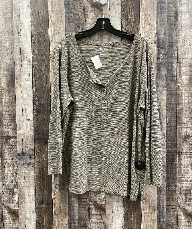 Top Long Sleeve By Ruff Hewn In Brown, Size: 2x